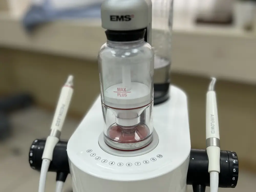 Аппарат EMS AirFlow Prophylaxis Master для профессиональной гигиены полости рта